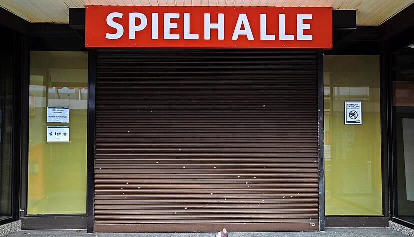Laut Glücksspielstaatsvertrag müssen die Spielhallen im Land mindestens 500 MeterAbstand zu Schulen und Kitas oder zum nächsten Konkurrenten halten.
Foto: dpa Laut Glücksspielstaatsvertrag müssen die Spielhallen im Land mindestens 500 MeterAbstand zu Schulen und Kitas oder zum nächsten Konkurrenten halten.
Foto: dpa