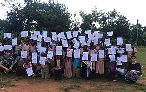 Die Gemälde der 4. Klasse nach unserem Kunstunterricht.