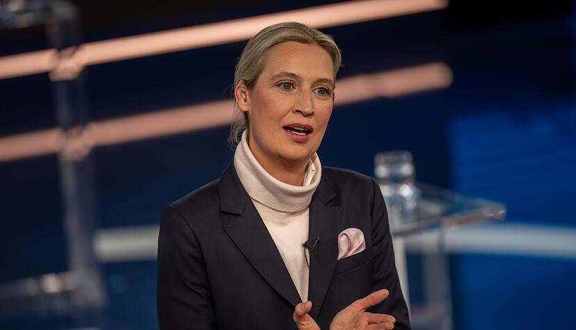 13.02.2025, Berlin: Alice Weidel, Kanzlerkandidatin der AfD, spricht in der ZDF-Sendung «Klartext». Bürgerinnen und Bürger haben in der Sendung die Gelegenheit den Kanzlerkandidaten ihre Fragen zu stellen. Foto: Michael Kappeler/dpa- Pool/dpa +++ dpa-Bildfunk +++ 13.02.2025, Berlin: Alice Weidel, Kanzlerkandidatin der AfD, spricht in der ZDF-Sendung «Klartext». Bürgerinnen und Bürger haben in der Sendung die Gelegenheit den Kanzlerkandidaten ihre Fragen zu stellen. Foto: Michael Kappeler/dpa- Pool/dpa +++ dpa-Bildfunk +++