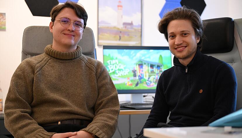 Entwickler David Zapfe-Wilde (links) hat 2021 mit seinem Studienkollegen Raven Rusch (29) das Independent-Studio Neoludic gegründet. Entwickler David Zapfe-Wilde (links) hat 2021 mit seinem Studienkollegen Raven Rusch (29) das Independent-Studio Neoludic gegründet.