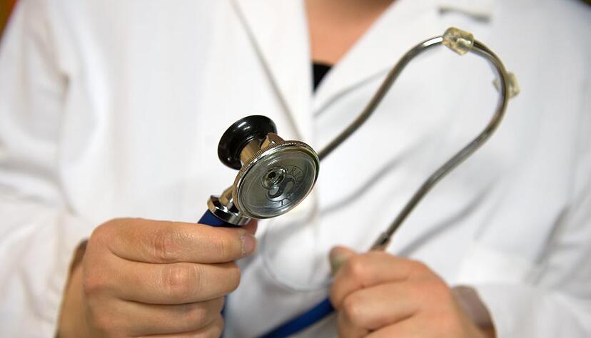 Wie heilt man Krebs? Diese Frage wurde bei der Kinder-Uni beantwortet. Wie heilt man Krebs? Diese Frage wurde bei der Kinder-Uni beantwortet.