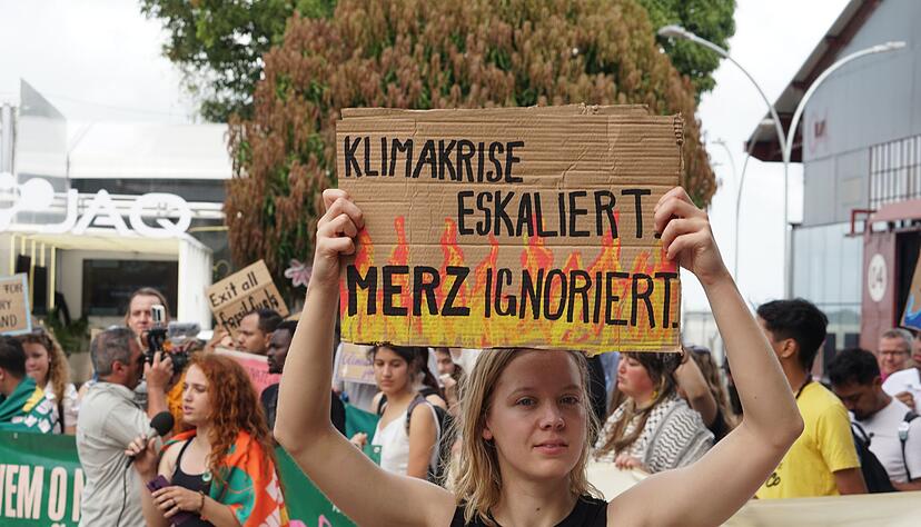 Die deutsche Klimaaktivistin Carla Reemtsma h&auml;lt den Einfluss fossiler Lobbyisten auf der Konferenz f&uuml;r ein ernsthaftes Problem.