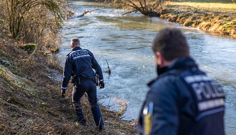Der Fluss Jauchert liegt in der Nähe des Elternhauses. Der Fluss Jauchert liegt in der Nähe des Elternhauses.