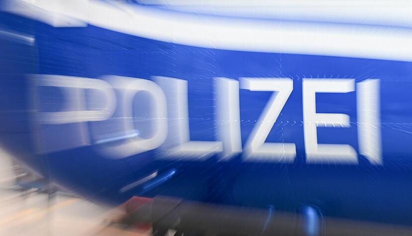 Mit Hubschrauber hat die Polizei nach einem versuchten Metalldiebstahl gefahndet. (Symbolbild)