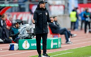 Feierte ein erfolgreiches Deb&uuml;t als Stuttgarter Trainer: Sebastian Hoene&szlig;.