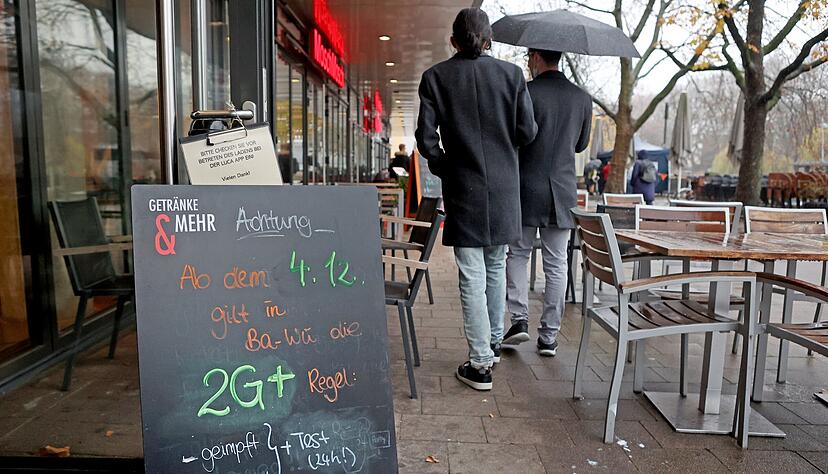 Seit Corona mussten Gastronomen und H&auml;ndler f&uuml;r Sondernutzungen keine Geb&uuml;hren zahlen. Das &auml;ndert sich 2026.
Foto: Ralf Seidel