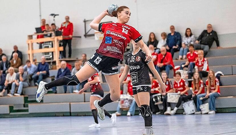 Samstag Aabenraa, Sonntag Beilstein: Kreisläuferin Aylin Bornhardt war ihre kurze Nacht nicht anzumerken. Die 18-Jährige traf für die SGSB fünf Mal. Samstag Aabenraa, Sonntag Beilstein: Kreisläuferin Aylin Bornhardt war ihre kurze Nacht nicht anzumerken. Die 18-Jährige traf für die SGSB fünf Mal.
