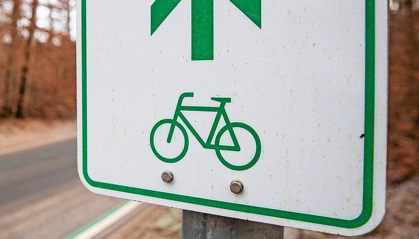 Das Radwegenetz im Hohenlohekreis hat noch etliche Lücken.
Foto: dpa Das Radwegenetz im Hohenlohekreis hat noch etliche Lücken.
Foto: dpa