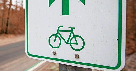 Das Radwegenetz im Hohenlohekreis hat noch etliche Lücken.
Foto: dpa Das Radwegenetz im Hohenlohekreis hat noch etliche Lücken.
Foto: dpa