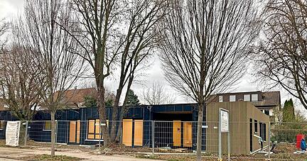 Neue Kita in der Kernstadt: Die Stadt Neckarsulm errichtet auf einem ehemaligen Bolzplatz einen Montessori-Kindergarten.
Foto: Simon Gajer