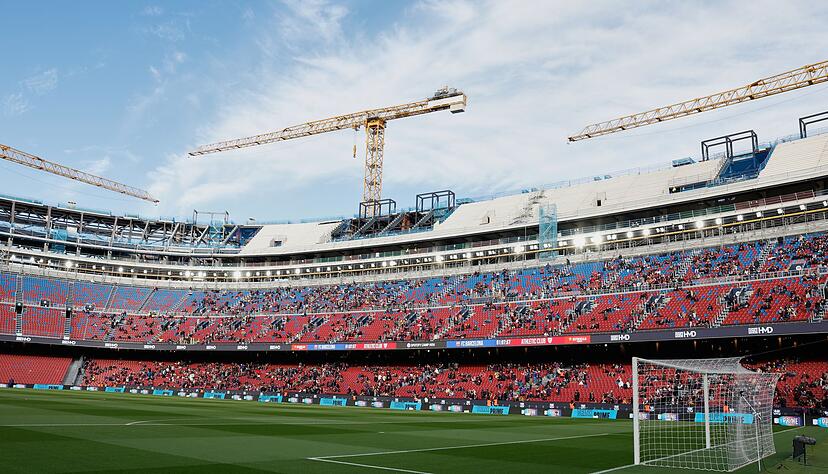 Noch müssen viele Plätze im legendären Camp Nou frei bleiben.