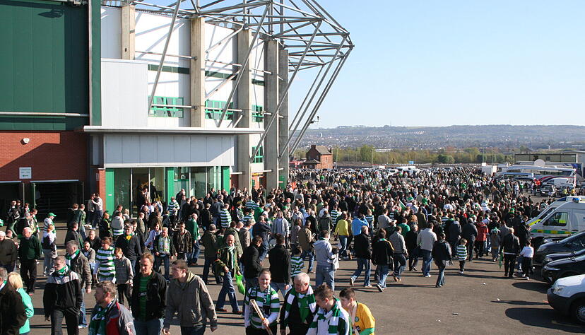 Der Celtic Park in Glasgow von au&szlig;en. 3000 Fans aus Stuttgart d&uuml;rfen mit. Viele, viele mehr, w&auml;ren gerne beim Playoff-Hinspiel in der Europa League dabei.