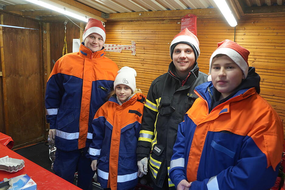 Weihnachtsmarkt am Waldenburger Schloss strahlt in hellen Lichtern Weihnachtsmarkt am Waldenburger Schloss strahlt in hellen Lichtern