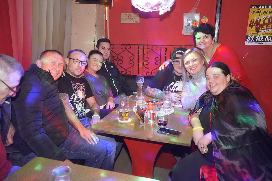 Gruselige Kostüme waren bei der Halloween-Shuttleparty in Öhringen kein Muss.