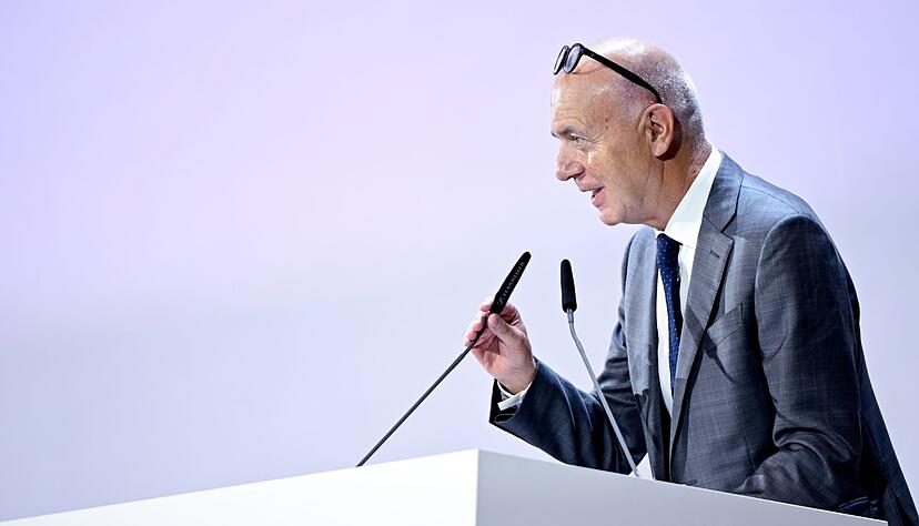 Steht vor seiner zweiten Amtszeit als DFB-Präsident: Bernd Neuendorf (Archivfoto) Steht vor seiner zweiten Amtszeit als DFB-Präsident: Bernd Neuendorf (Archivfoto)