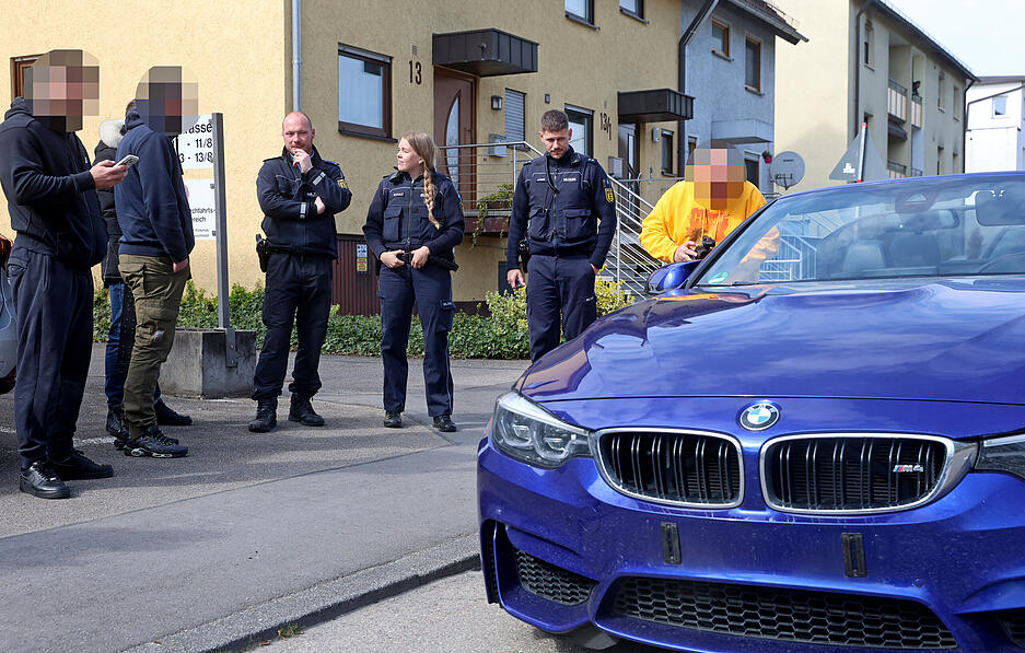 Nicht nur Fahrer, die zu schnell unterwegs waren, werden von der Polizei kontrolliert. Auch wer beispielsweise durch &Auml;nderungen am Fahrzeug oder laute Ger&auml;usche auff&auml;llt, muss mit Kontrollen am "Car-Friday" (und dar&uuml;ber hinaus) rechnen.
