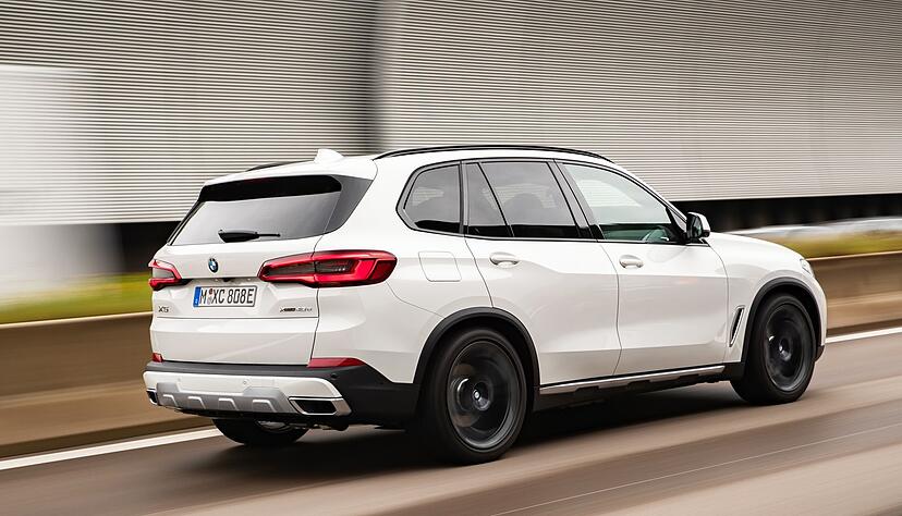 Der X5 punktet bei Komfort, Fahrwerk und Bremsen: Die meisten Baujahre zeigen in der Hauptuntersuchung nur wenige Schwächen. Der X5 punktet bei Komfort, Fahrwerk und Bremsen: Die meisten Baujahre zeigen in der Hauptuntersuchung nur wenige Schwächen.