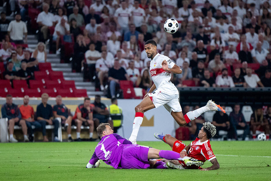 Josha Vagnoman: Gute Partie von Vagnoman, der mit Bayerns Top-Transfer Luiz Diaz zu kämpfen hatte. Hinten stabil, nach vorne aktiv. Der VfB wurde eher über die rechte Seite gefährlich an diesem Abend. Etwas weit weg beim 0:2. Note: 3,5
