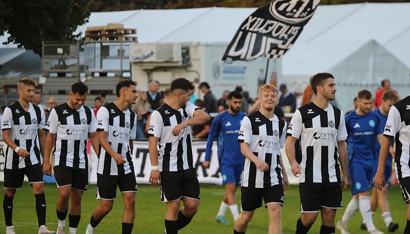 Mit breiter Brust tritt der VfR Heilbronn gegen die Sportfreunde Schwäbisch Hall an und zeigt beim 3:1-Sieg seine beste Saisonleistung.