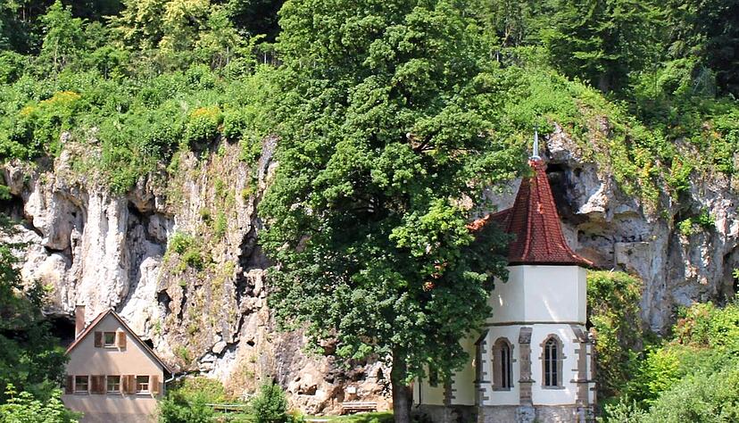 Die Kapelle St. Wendel am Stein in Dörzbach ist eines von vielen Kleinoden entlang der Jagst. Die Kapelle St. Wendel am Stein in Dörzbach ist eines von vielen Kleinoden entlang der Jagst.