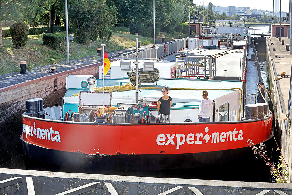 MS Experimenta legt ab für Süddeutschlandtour