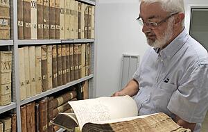Die Ortsgeschichte ist seine Leidenschaft: Der ehrenamtliche Archivpfleger Ulrich Berger ist stellvertretender Vorsitzender im Nordheimer Heimatverein. Die Ortsgeschichte ist seine Leidenschaft: Der ehrenamtliche Archivpfleger Ulrich Berger ist stellvertretender Vorsitzender im Nordheimer Heimatverein.