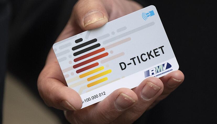 Das Deutschlandticket ist ohne Frage ein Erfolg, aber es bleiben viele Unwägbarkeiten, meint unser Autor. Das Deutschlandticket ist ohne Frage ein Erfolg, aber es bleiben viele Unwägbarkeiten, meint unser Autor.