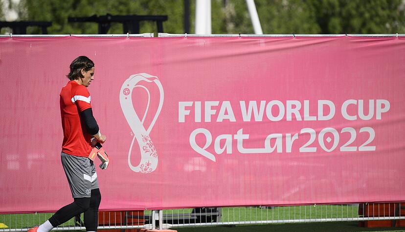 Der Schweizer Torhüter Yann Sommer soll für das Spiel gegen Serbien wieder fit sein.