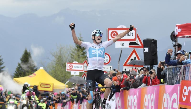Chris Froome bejubelt seinen Etappensieg auf dem Monte Zoncolan.