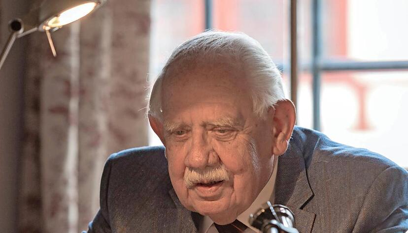 Mit J&uuml;rgen Walter referierte ein Experte &uuml;ber Luthers Lieder. Fotos: Scholz