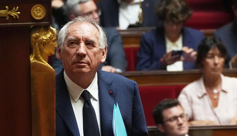 Bayrou war erst vor knapp neun Monaten von Präsident Macron ernannt worden. Bayrou war erst vor knapp neun Monaten von Präsident Macron ernannt worden.