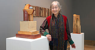 Mit einer kleinen Kabinettausstellung w&uuml;rdigen die St&auml;dtischen Museen Lee Babel zum 85. Geburtstag.