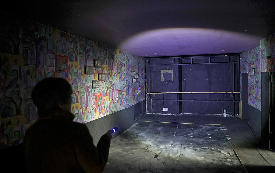 Hier wurden vor allem Kinderfilme gezeigt: das Cherie mit den charakteristisch farbenfrohen W&auml;nden.