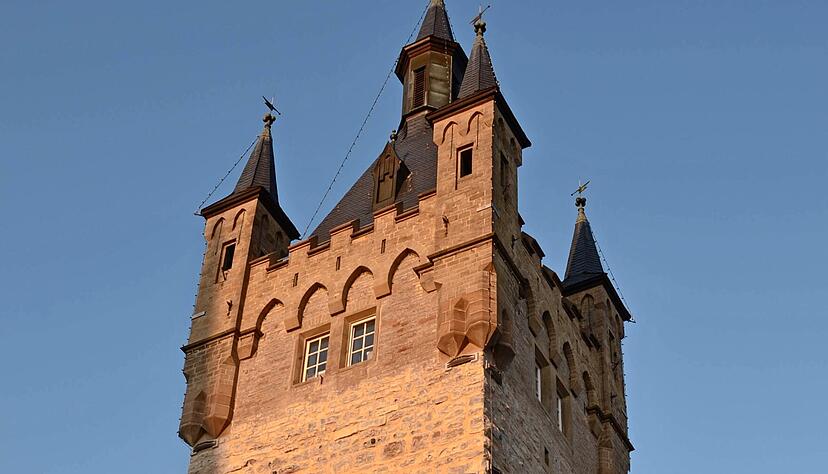Ob die Turm-Gründung frostfrei ist, wird zum Sanierungsende geprüft.
Foto: Pfäffle