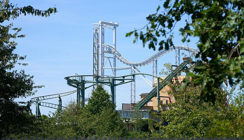 Nach einem tödlichen Unfall auf der Achterbahn ist der Wild- und Freizeitpark in Klotten in Rheinland-Pfalz geschlossen. Nach einem tödlichen Unfall auf der Achterbahn ist der Wild- und Freizeitpark in Klotten in Rheinland-Pfalz geschlossen.