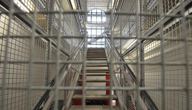 Eine vergitterte Treppe in der Justizvollzugsanstalt in Mannheim. Eine vergitterte Treppe in der Justizvollzugsanstalt in Mannheim.
