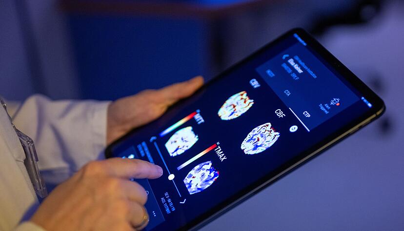 Besonders im Gesundheitswesen sieht die EU-Kommission gro&szlig;e Potenziale durch KI. (Symbolbild)