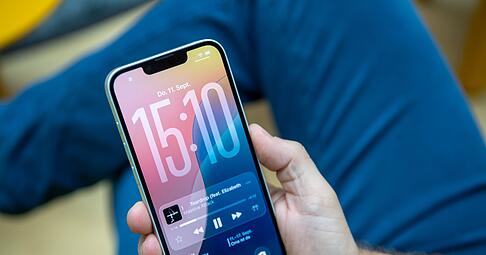 Alles neu - auf jeden Fall optisch setzt iOS26 neue Akzente und gibt viel mehr Möglichkeiten zur Individualisierung.