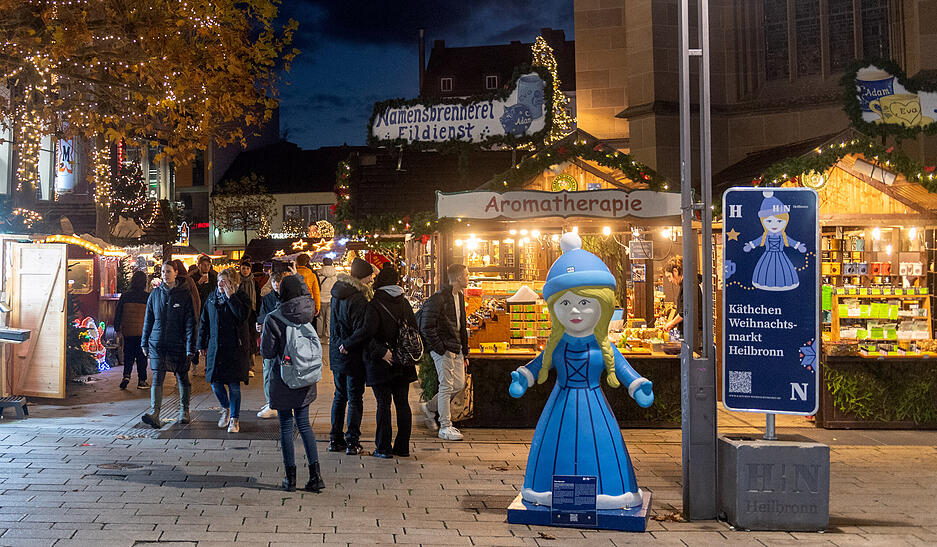 Mit insgesamt 71 Ständen knüpft der Weihnachtsmarkt an alte Zeiten an. Das sind sechs Stände mehr als vor einem Jahr.