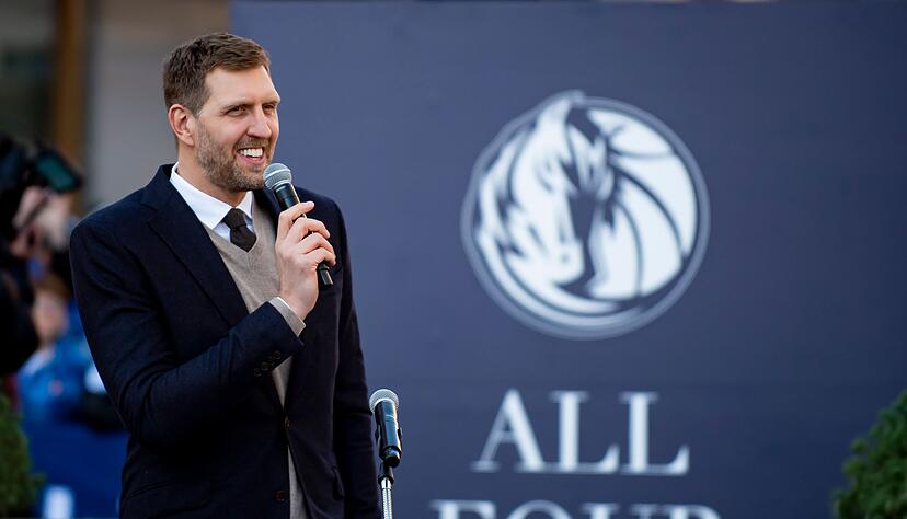Dirk Nowitzki, ehemaliger Basketballprofi aus Deutschland, wird als erster Deutscher in die Hall of Fame aufgenommen.