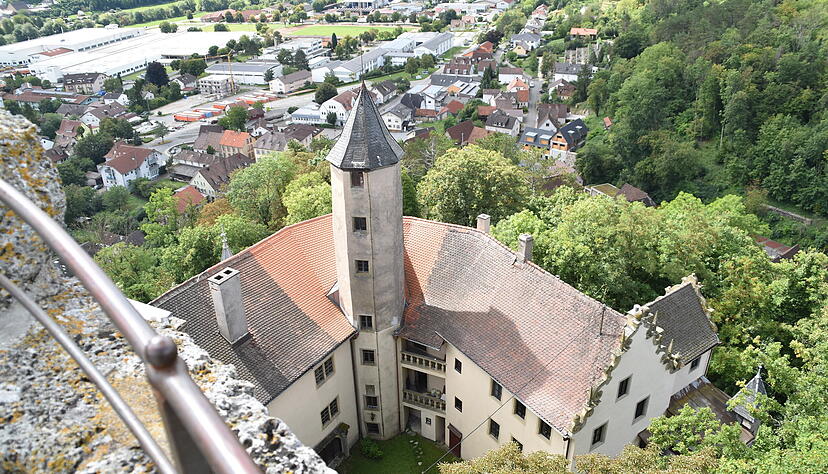 Kleinod über dem Jagsttal: Burg Krautheim sucht weitere Führer. Kleinod über dem Jagsttal: Burg Krautheim sucht weitere Führer.