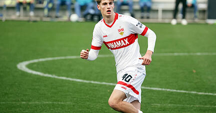 Luca Raimund verlässt den VfB Stuttgart in Richtung Fortuna Düsseldorf. Eine Rückkehr ist nicht ausgeschlossen.