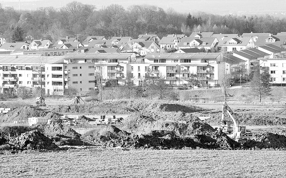 Am 24. September 1955 vom Innenminister Fritz Ulrich eingeweiht, wächst der heutige Neckarsulmer Stadtteil Amorbach von der Flüchtlingssiedlung zur Solarstadt. Im Jahr 2000 hat die Erweiterung des Neubaugebietes begonnen.
