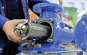 So sieht ein Industriefilter aus, wie er von den rund 410 Mahle-Mitarbeiter in Öhringen gefertigt wird. Fotos: Mahle, Archiv/Hohl So sieht ein Industriefilter aus, wie er von den rund 410 Mahle-Mitarbeiter in Öhringen gefertigt wird. Fotos: Mahle, Archiv/Hohl
