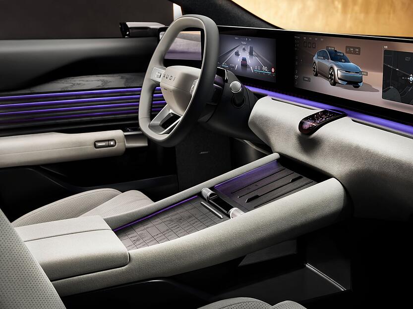 Bildschirmtechnisch wird geklotzt: Ein 4K-Display erstreckt sich über die gesamte Breite des Armaturenbretts. Bildschirmtechnisch wird geklotzt: Ein 4K-Display erstreckt sich über die gesamte Breite des Armaturenbretts.