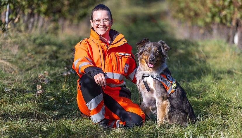 Saskia Schmid und Merlin von der Rettungshundestaffel Unterland waren am Montag bei einer Suchaktion in Heidelberg erfolgreich. Saskia Schmid und Merlin von der Rettungshundestaffel Unterland waren am Montag bei einer Suchaktion in Heidelberg erfolgreich.