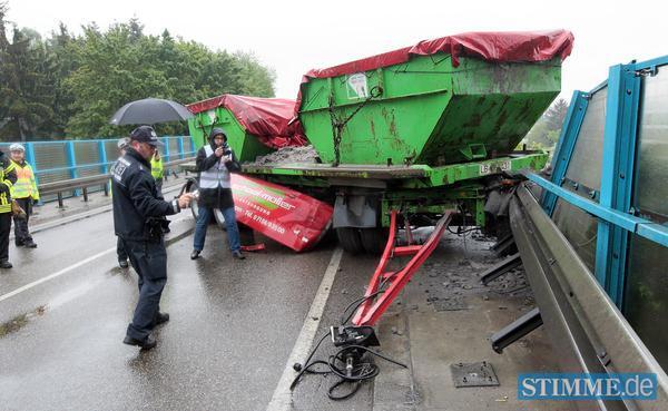 Lkw verliert Anhänger bei Neckarsulm | 31.05.