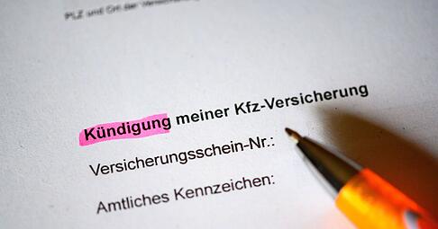 Drum prüfe, wer sich trennen will: Wer bei seinem alten Kfz-Versicherer kündigen will, beachtet zuvor besser ein paar Dinge. Drum prüfe, wer sich trennen will: Wer bei seinem alten Kfz-Versicherer kündigen will, beachtet zuvor besser ein paar Dinge.