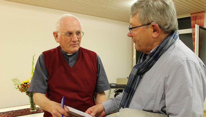 Pater Eberhard von Gemmingen lebt und arbeitet in M&uuml;nchen. Immer wieder ist er im Landkreis zu Gast, um seine Verwandten zu besuchen.
Foto: Angela Gro&szlig;