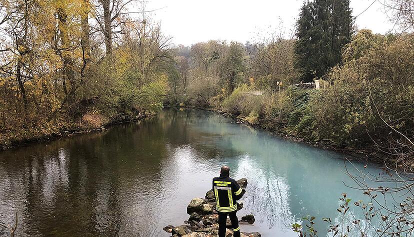Am Nachmittag gelangte das verunreinigte Wasser von der Seckach in die Jagst. Foto: Uwe Thoma/Feuerwehr M&ouml;ckm&uuml;hl